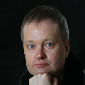 Максим Артемьев