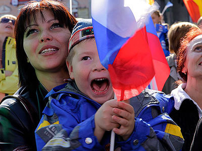 Чем хуже, тем лучше? Почему россияне счастливы, несмотря ни на что?