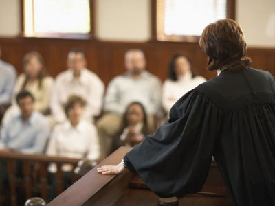 Суд