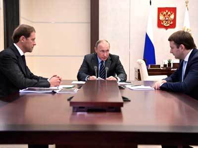 Путин, Мантуров, Орешкин